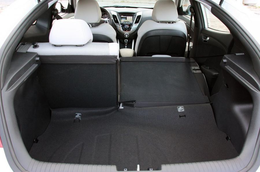  Hyundai Veloster 2011 года  (фото 108 из 184)